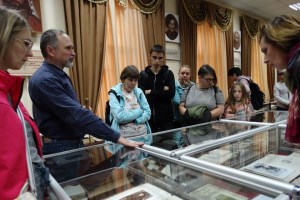 Грецький Ніжин і героїчні Крути: Музей рідкісної книги, Ніжин